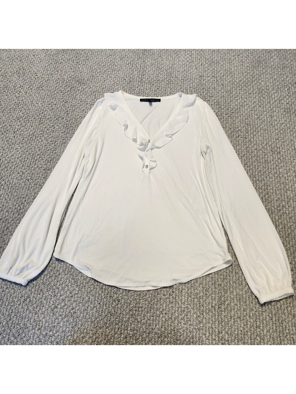White House Black Market Women's White Ruffle V-Neck Long Sleeve Blouse Medium